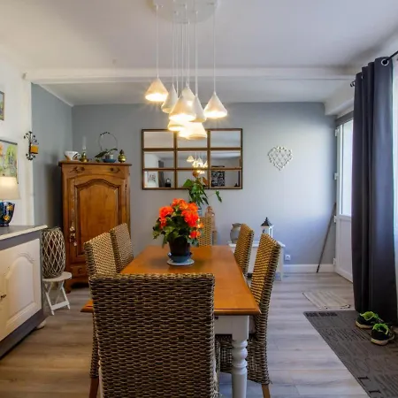 Casa vacanze Maison De Caractere Avec Jacuzzi, Wifi, Sauna, Proche Dordogne Et Commerces - Fr-1-616-259 *